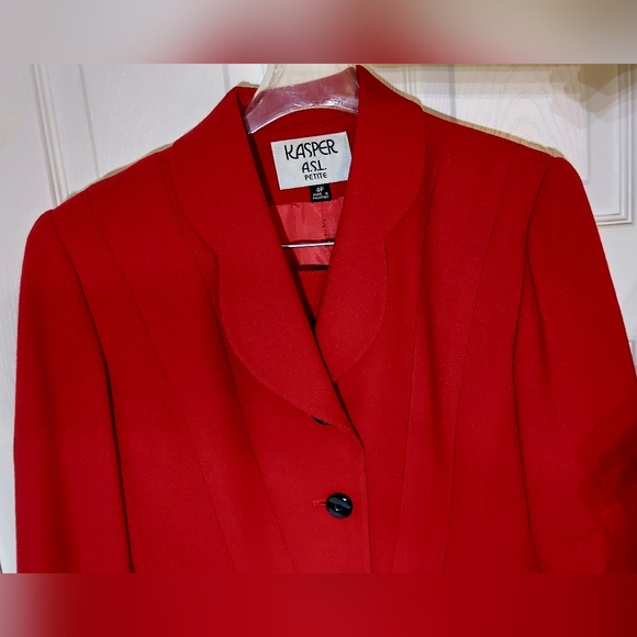 KASPER | 4P 1990s Vintage Deep Red 2PC Crepe Suit w/Skirt. Fully lined. - Picture 4 of 11
